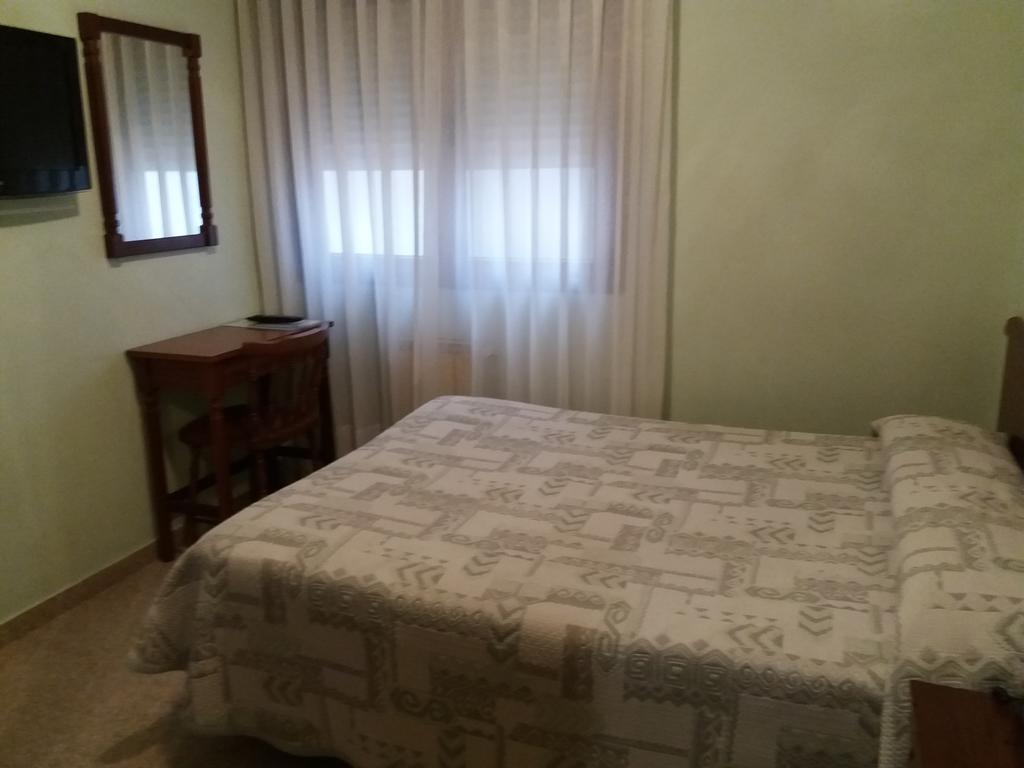Avenida Gijon Centro Hotel Bagian luar foto